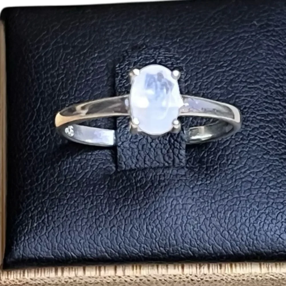 Sterling Silver Genuine Rainbow Moonstone Ring Size 8